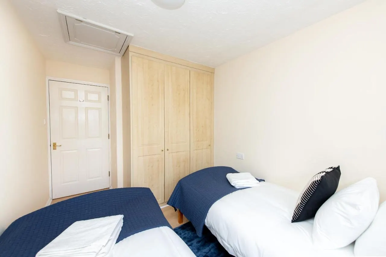 Escape The Matrix - 2 Bed Flat In City Centre With Free Parking Саутгемптон 0*,